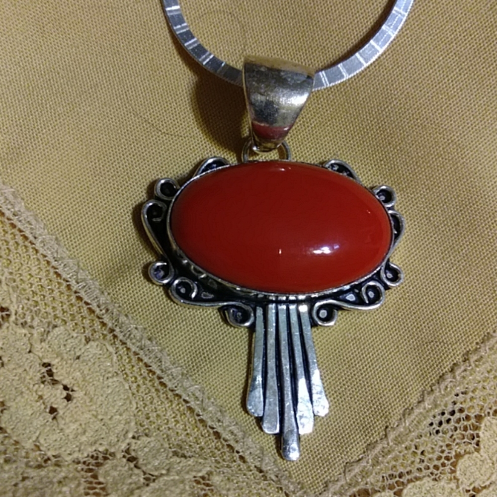 XL-OVAL CORAL CABOCHON. STERLING SILVER, 18-22 STERLING CH. U CHOOSE CH. LENGTH.